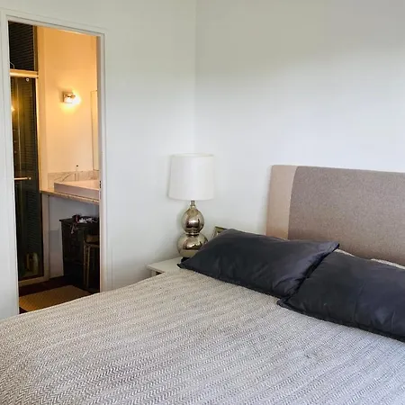 Sea View Pool Bright And Modern Flat Near Apartman *