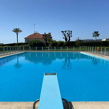 Sea View Pool Bright And Modern Flat Near Apartman Antibes